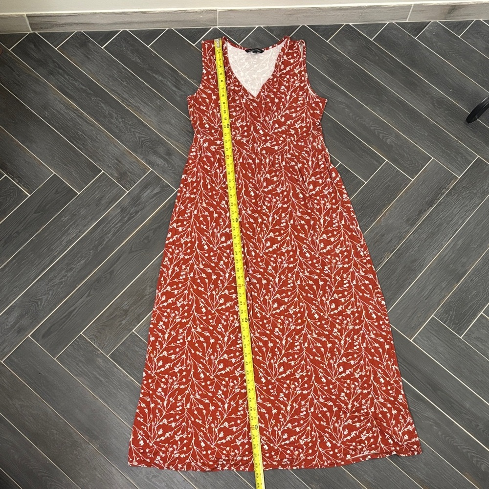 41 Hawthorn Terracotta Leaf Pattern Maxi Dress - Picture 8 of 8